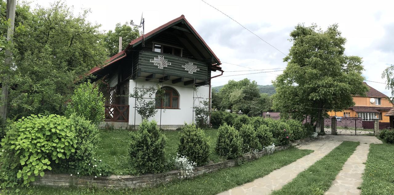 Cottage Shchaslyvyi ยาเรมชา ภายนอก รูปภาพ